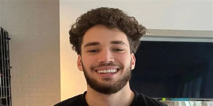 Aden Gillett Net Worth