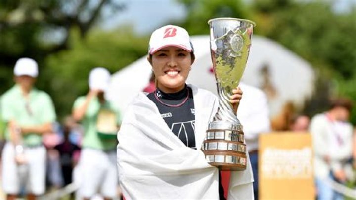  Ayaka Furue