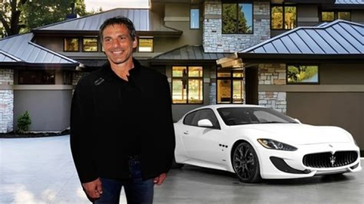 Chris Chelios Net Worth : Career, Family, Age, Income, Wiki, Bio, All You Need to Know - SarkariResult
