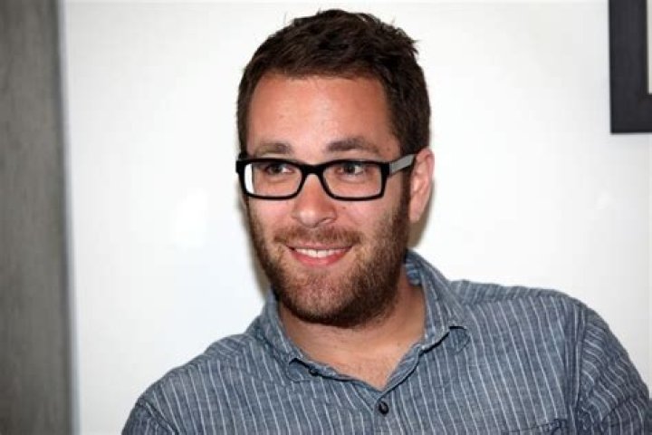 Ilan Hall Net Worth