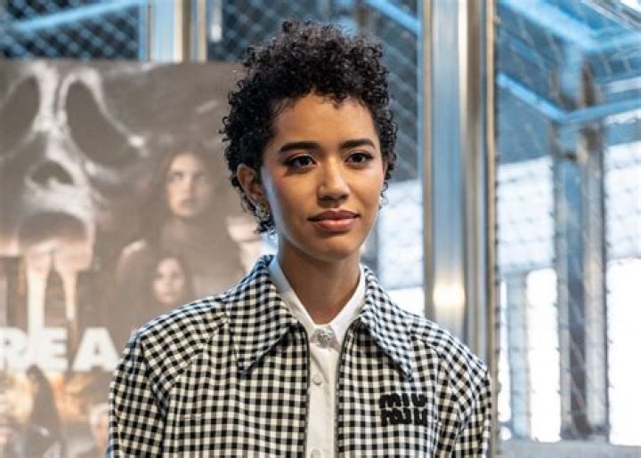Jasmin Savoy Brown Net Worth