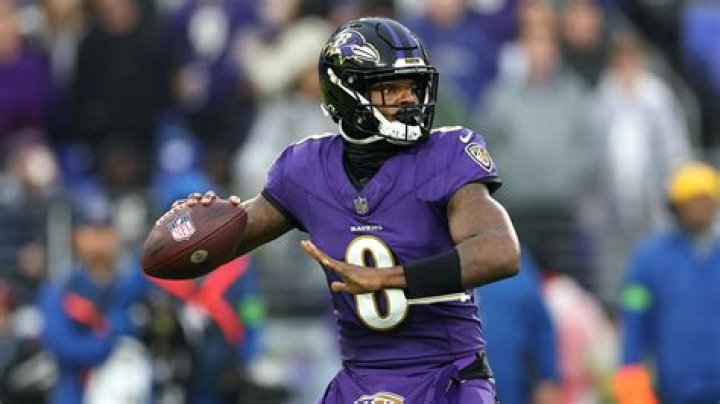 Jordan Harvey Sings 'God Save the King' before Baltimore Ravens vs. Tennessee Titans Game - SarkariResult