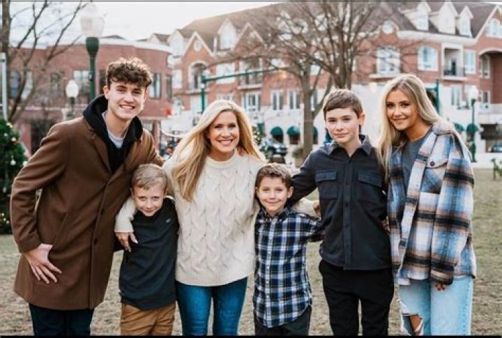 Kim Adams Net Worth