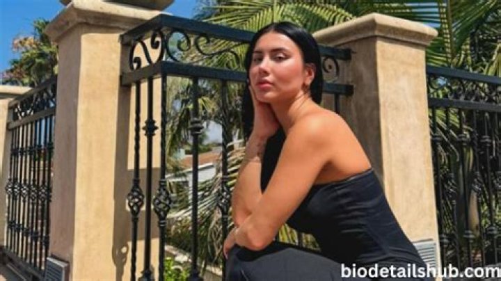 Laura León Net Worth