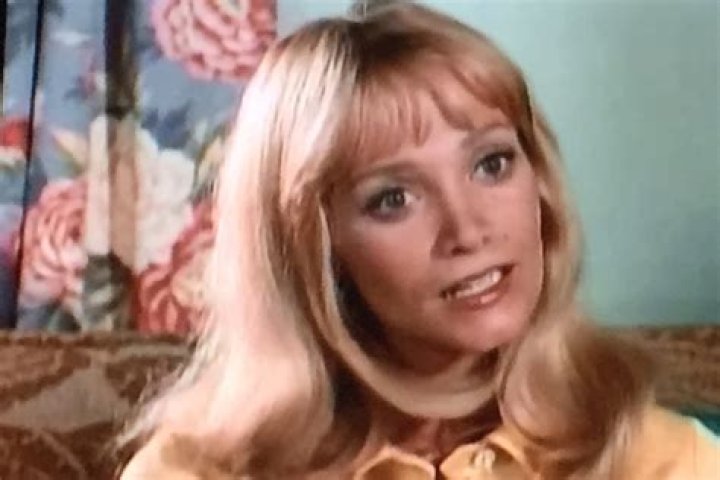 Lynne Marta Net Worth