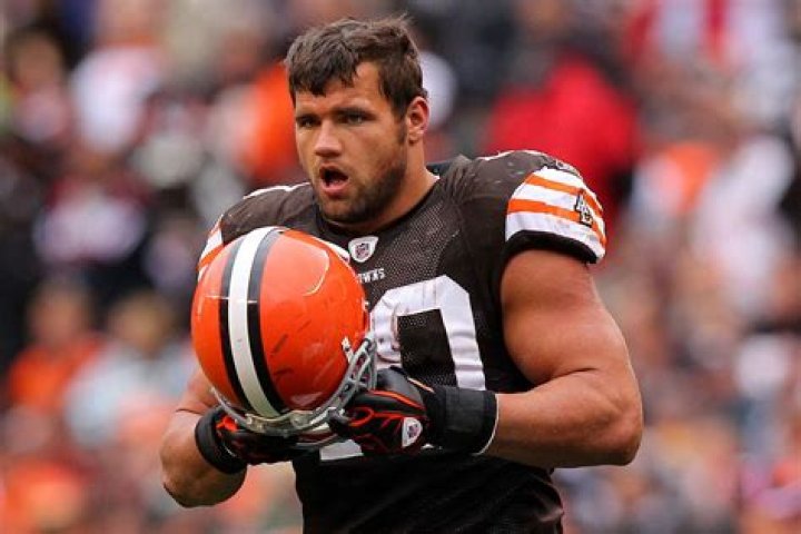 Peyton Hillis