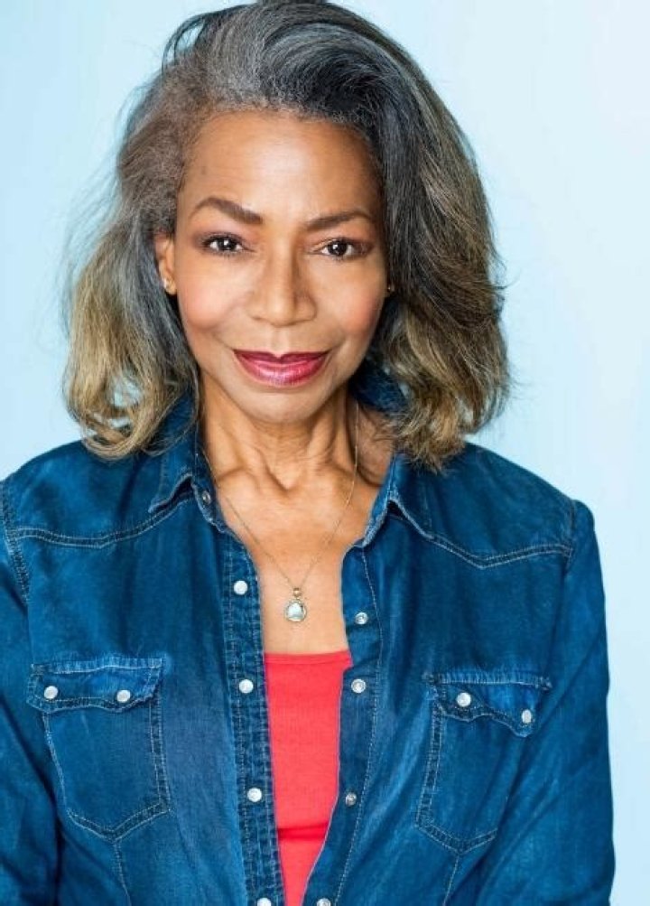 Regina McKee Redwing Net Worth
