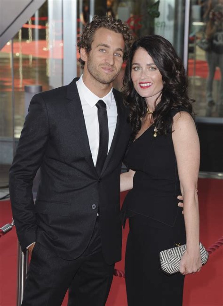 Robin Tunney Net Worth